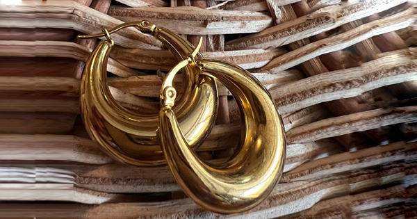 Gold Hoops Earrings Detail
